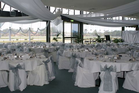 Taree-Wingham Race Club - Tourism Caloundra 2