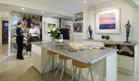 Art Nuvo Gallery - Tourism Caloundra 0