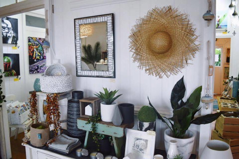 DBar Gallery - Tourism Caloundra 1