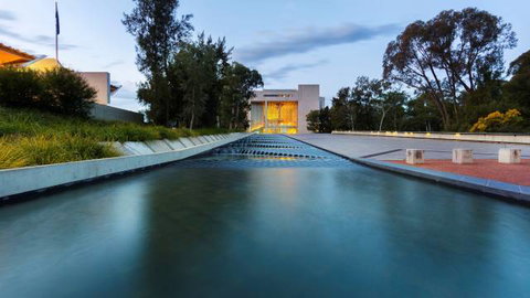 High Court Of Australia - Tourism Caloundra 0