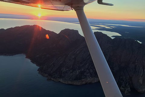 Freycinet Peninsula Or Wineglass Bay Scenic Flight - Tourism Caloundra 1