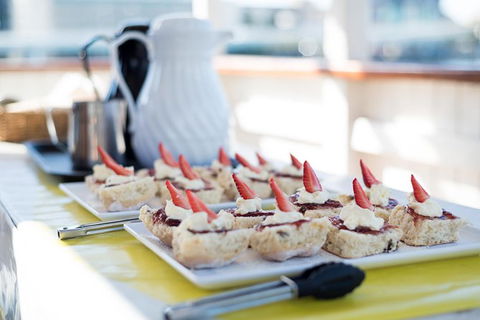 Cruise To Lunch Package - Tourism Caloundra 7