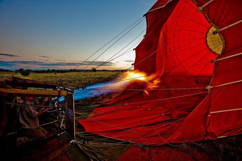 Early Morning Ballooning In Alice Springs - Tourism Caloundra 5