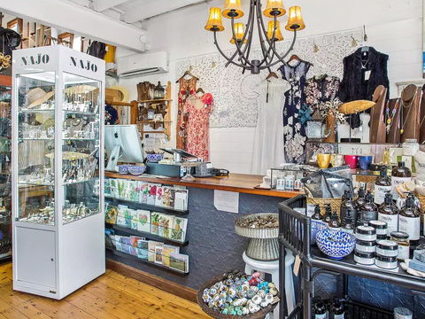 Bombo Clothing Co And The Bombo Gallery - Tourism Caloundra 0