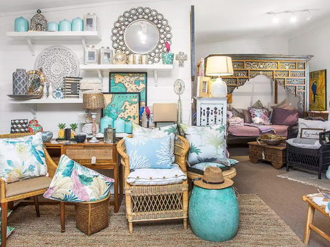 Bombo Clothing Co And The Bombo Gallery - Tourism Caloundra 1