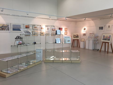 Copper Country Keepsakes - Tourism Caloundra 2