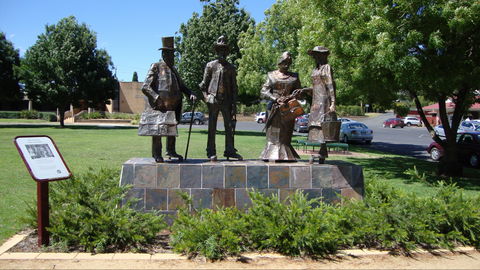 Gundagai's Architectural Heritage Walk - Tourism Caloundra 1
