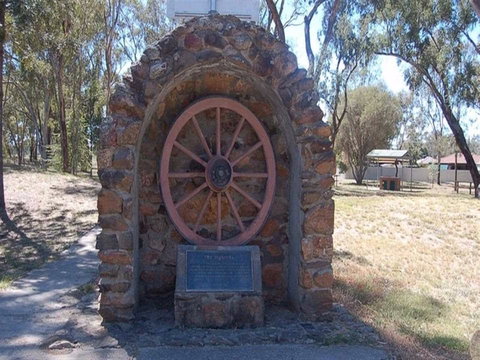 Jindera Pioneer Cairn - Tourism Caloundra 0