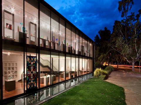 Wagga Wagga Art Gallery - Tourism Caloundra 2