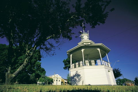 Beaufort - Tourism Caloundra 0