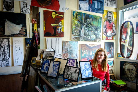Brush Off Art - Tourism Caloundra 0