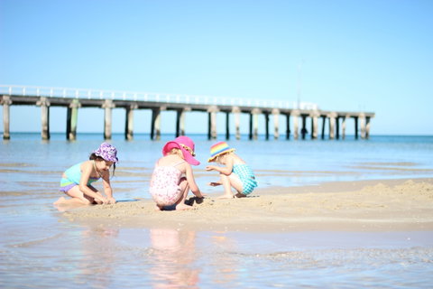 Frankston Beach - Tourism Caloundra 0