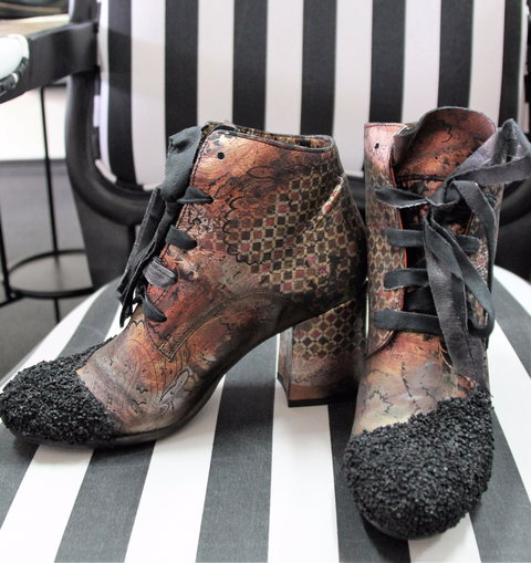 Obsession Shoes Boutique - Tourism Caloundra 1