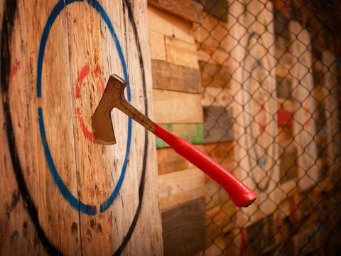 Throw Axe - Tourism Caloundra 2