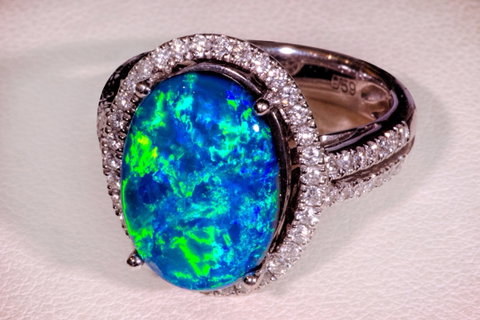 Australian Outback Opals - Tourism Caloundra 1