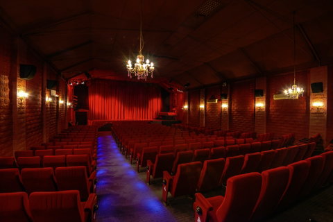 Avoca Beach Picture Theatre - Tourism Caloundra 1