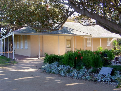 Black Rock House - Tourism Caloundra 0