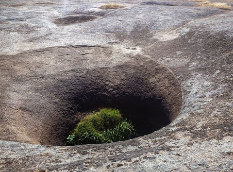 Blowhole And The Rocks - Tourism Caloundra 0