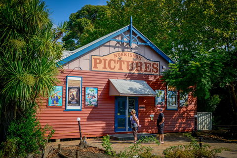 Huskisson Pictures - Tourism Caloundra 0