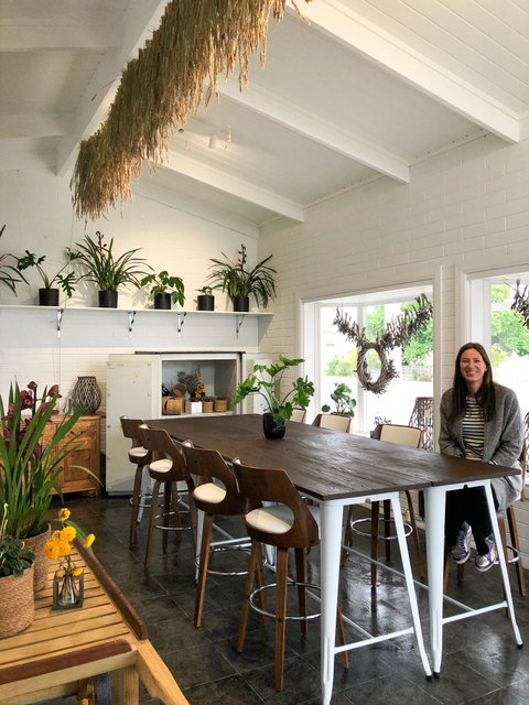 Robe Flower School - Tourism Caloundra 2