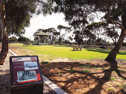 Tailem Bend Historic Rail Trail - Tourism Caloundra 0