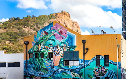 Townsville Street Art - Tourism Caloundra 0