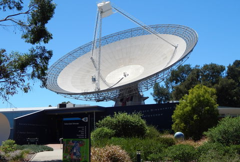 CSIRO Parkes Radio Telescope Visitor Centre - Tourism Caloundra 0