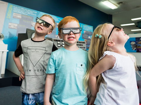 CSIRO Parkes Radio Telescope Visitor Centre - Tourism Caloundra 2