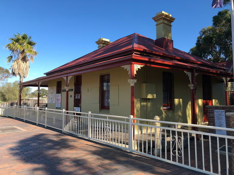 Dredge's Cottage - Tourism Caloundra 1
