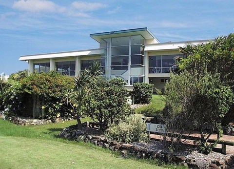Forster Tuncurry Golf Club - Tourism Caloundra 0