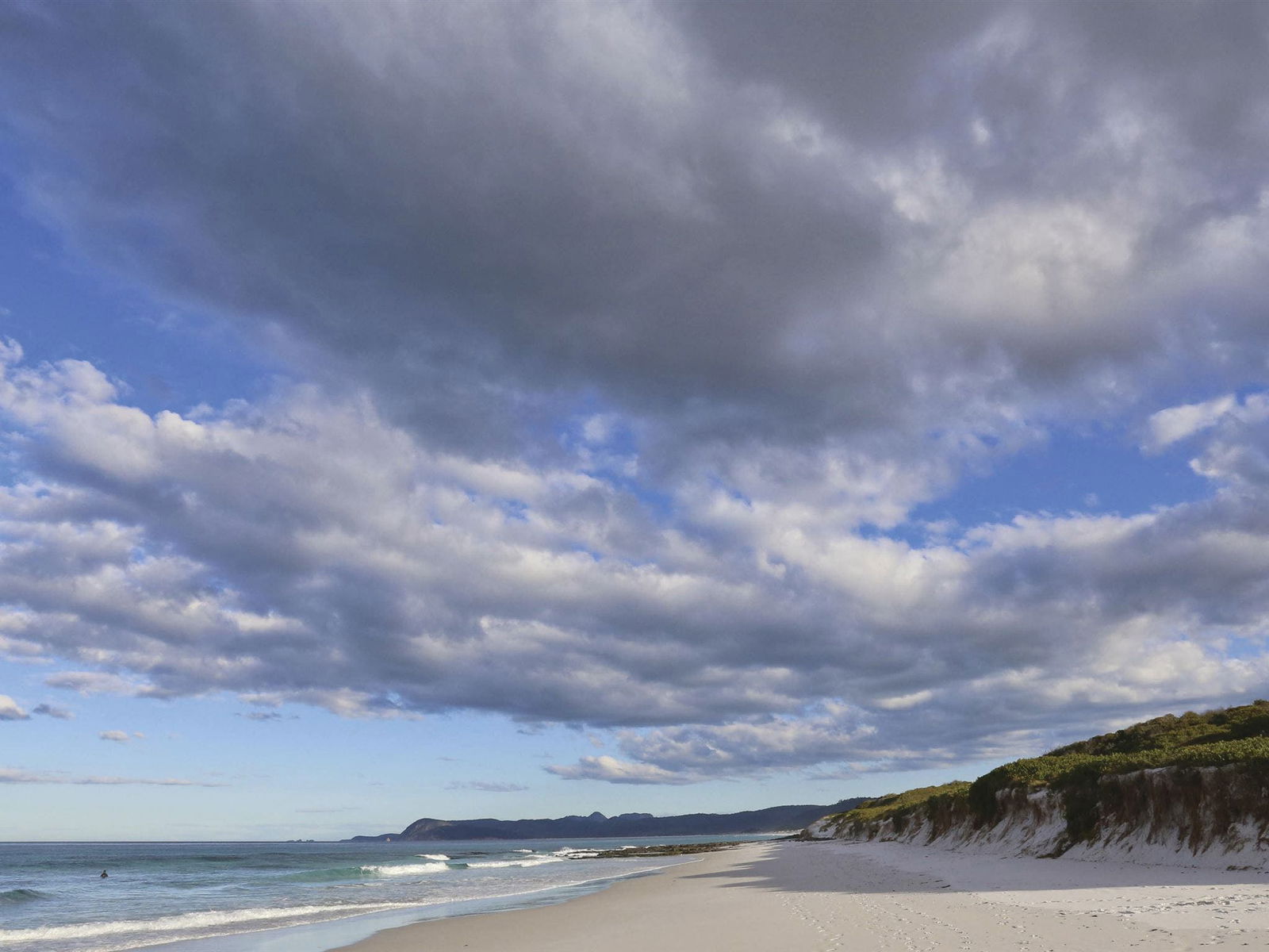 Friendly Beaches TAS Tourism Caloundra