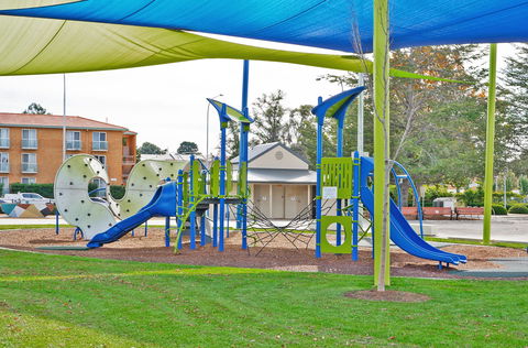 Queen Elizabeth Ll Park Queanbeyan - Tourism Caloundra 0