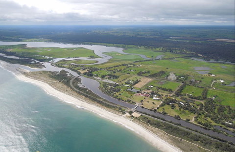 Vasse-Wonnerup Estuary - Tourism Caloundra 0