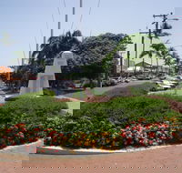 Yeppoon War Memorial - Tourism Caloundra