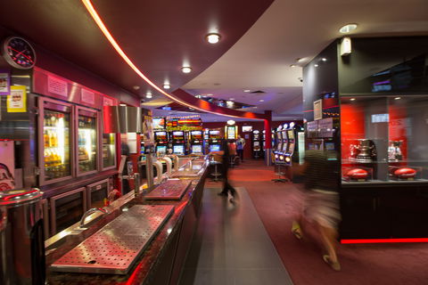 Ainslie Football And Social Club - Tourism Caloundra 0