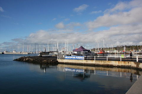 Geelong Helicopters - Tourism Caloundra 2