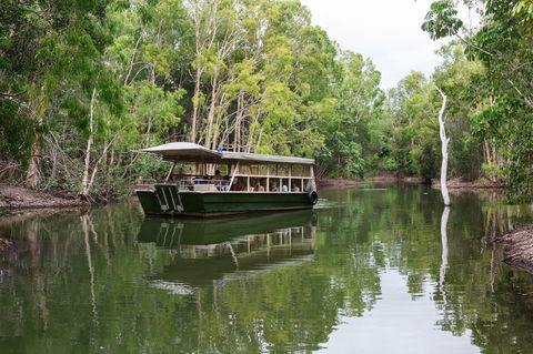 Hartley's Crocodile Adventures - Tourism Caloundra 1
