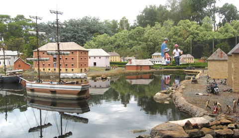 Old Hobart Town Model Village - Tourism Caloundra 0