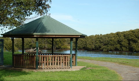Scotts Point Way To Riverside Park Trail - Tourism Caloundra 0