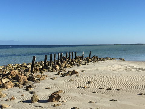 Simms Cove Lookout And Beach, Moonta Bay - Tourism Caloundra 2