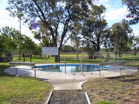 Walgett Artesian Bore Baths - Tourism Caloundra 1