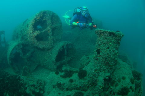 Cochrane Artificial Reef Dive Site - Tourism Caloundra 1