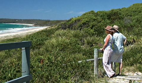Conjola Beach Picnic Area - Tourism Caloundra 0