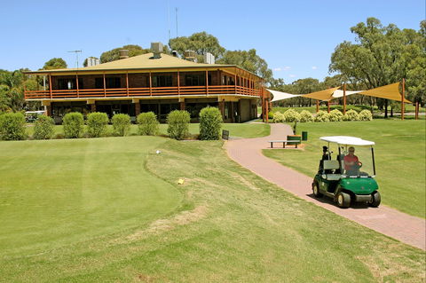 Coomealla Golf Club - Tourism Caloundra 0