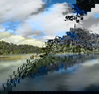 Lake Eacham Crater Lakes National Park - Tourism Caloundra
