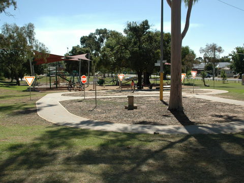 Rutherglen Apex Park - Tourism Caloundra 0