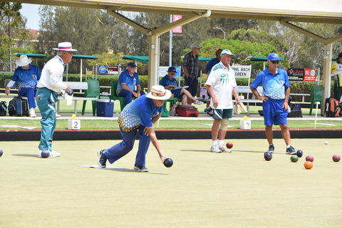 Cleveland Sharks Bowls Club - Tourism Caloundra 0
