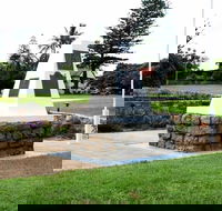 Dunwich War Memorial - Tourism Caloundra