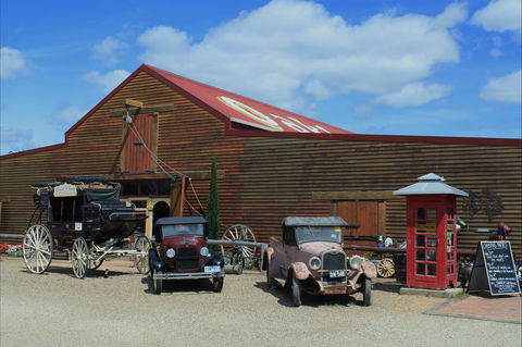 Oaklands Barn - Tourism Caloundra 0