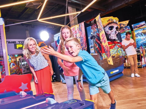 Timezone Coolangatta - Tourism Caloundra 1